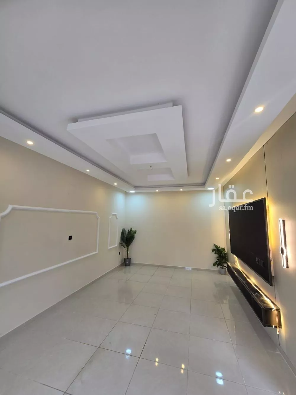 8 bedroom villa in Dahiat King Fahd 6