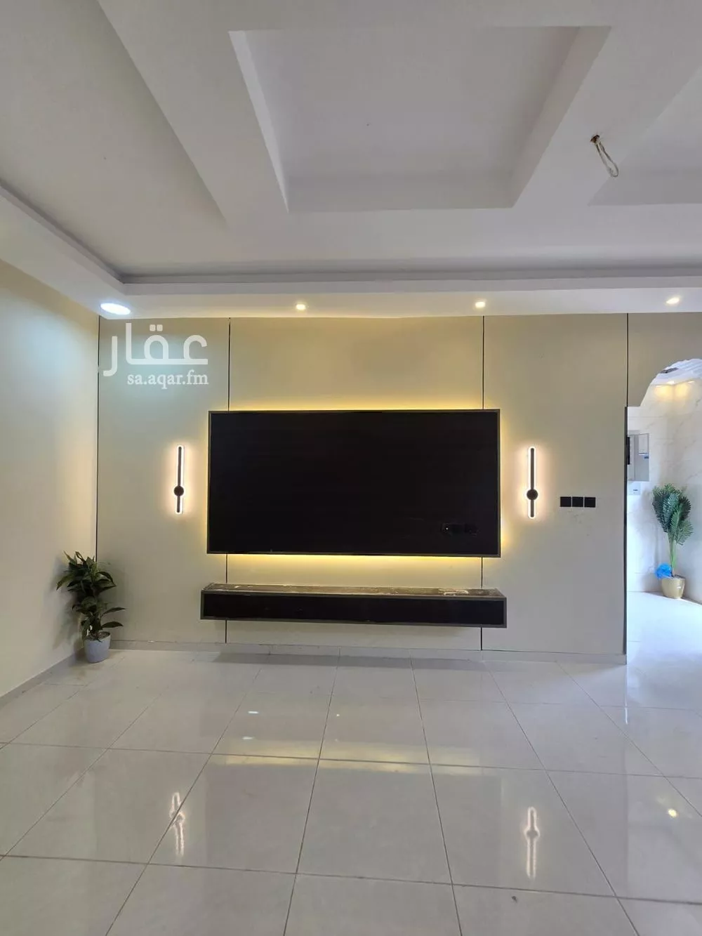 8 bedroom villa in Dahiat King Fahd 7