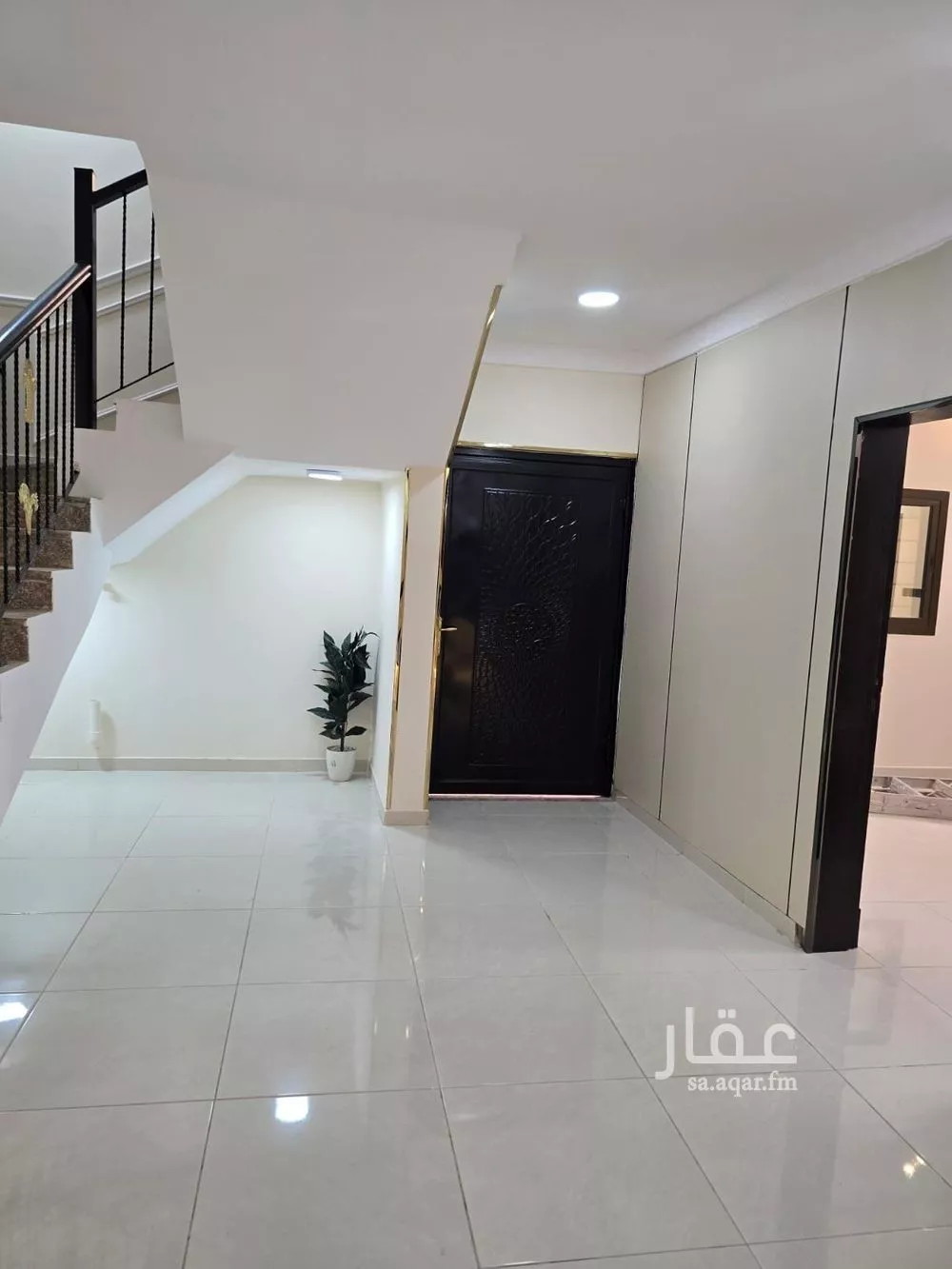 8 bedroom villa in Dahiat King Fahd 9