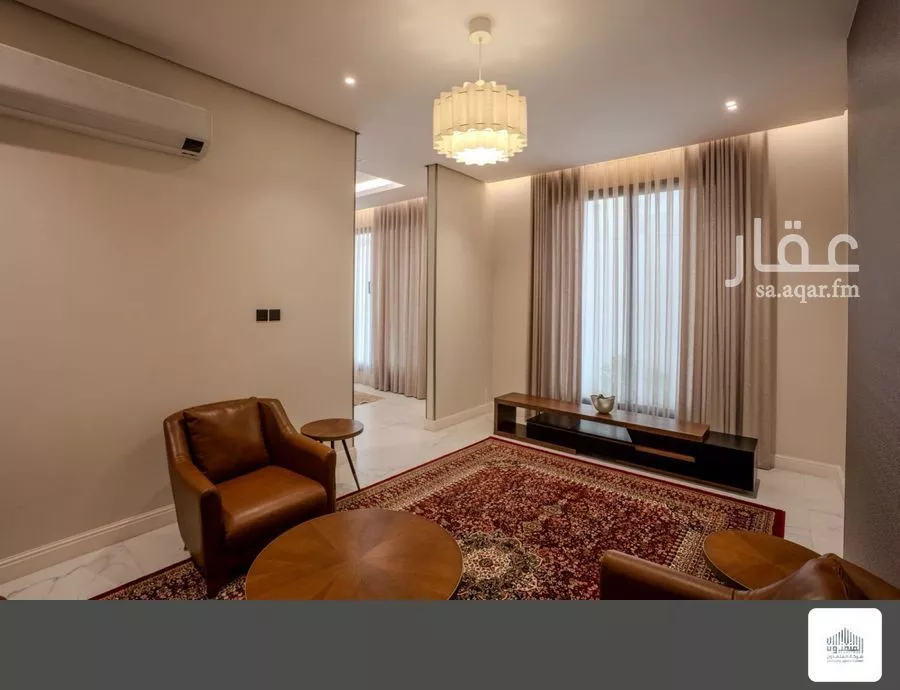 فيلا 4 غرف في السيف 15