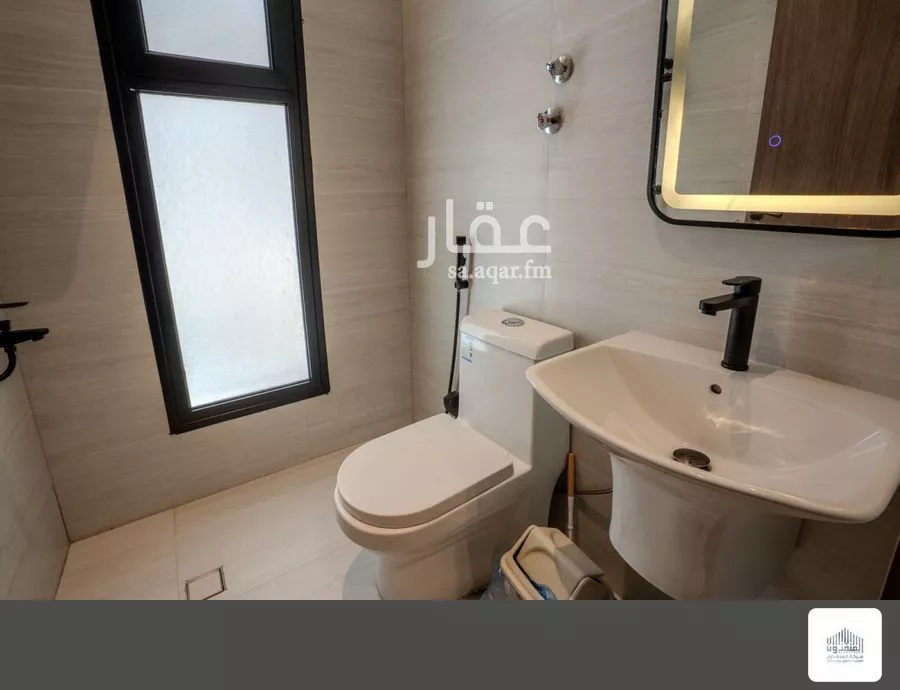 فيلا 4 غرف في السيف 17