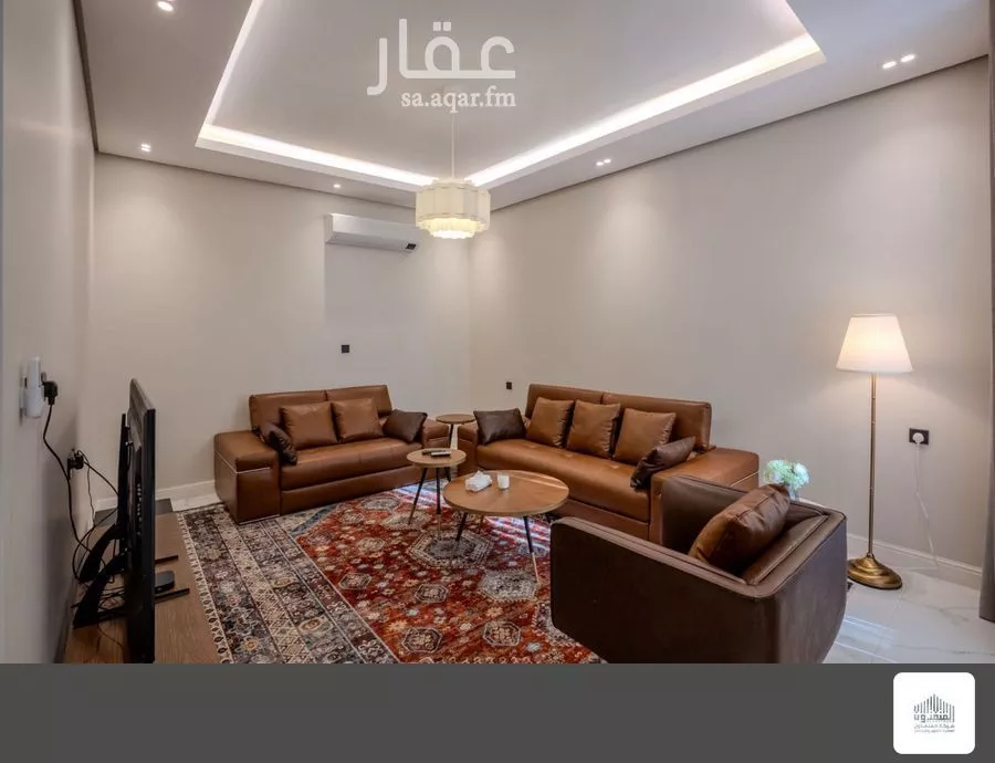 فيلا 4 غرف في السيف 3