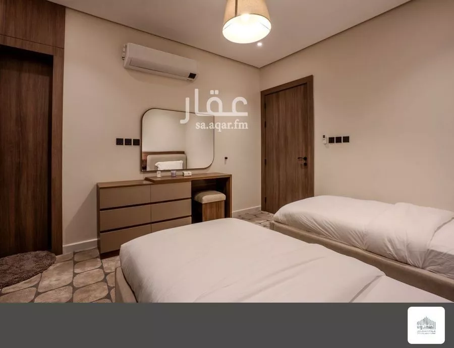 فيلا 4 غرف في السيف 9