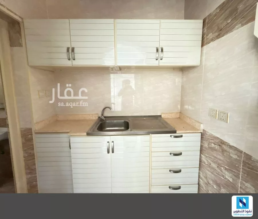 مكتب 65 م² في ظهرة لبن 3