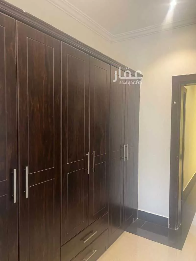 عمارة 862 م² في الملقا 12