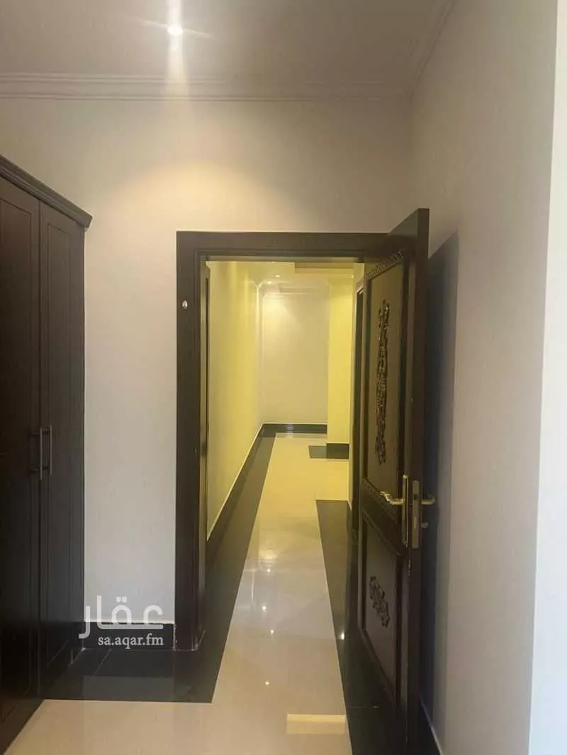 عمارة 862 م² في الملقا 16