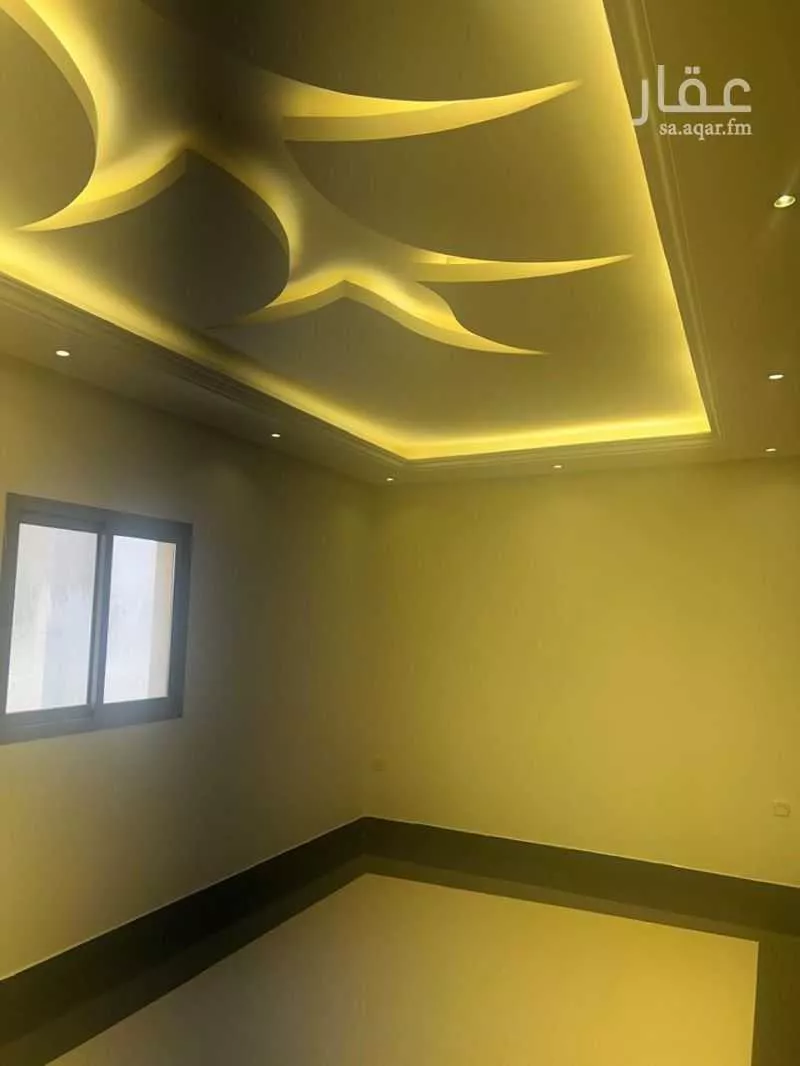 عمارة 862 م² في الملقا 22