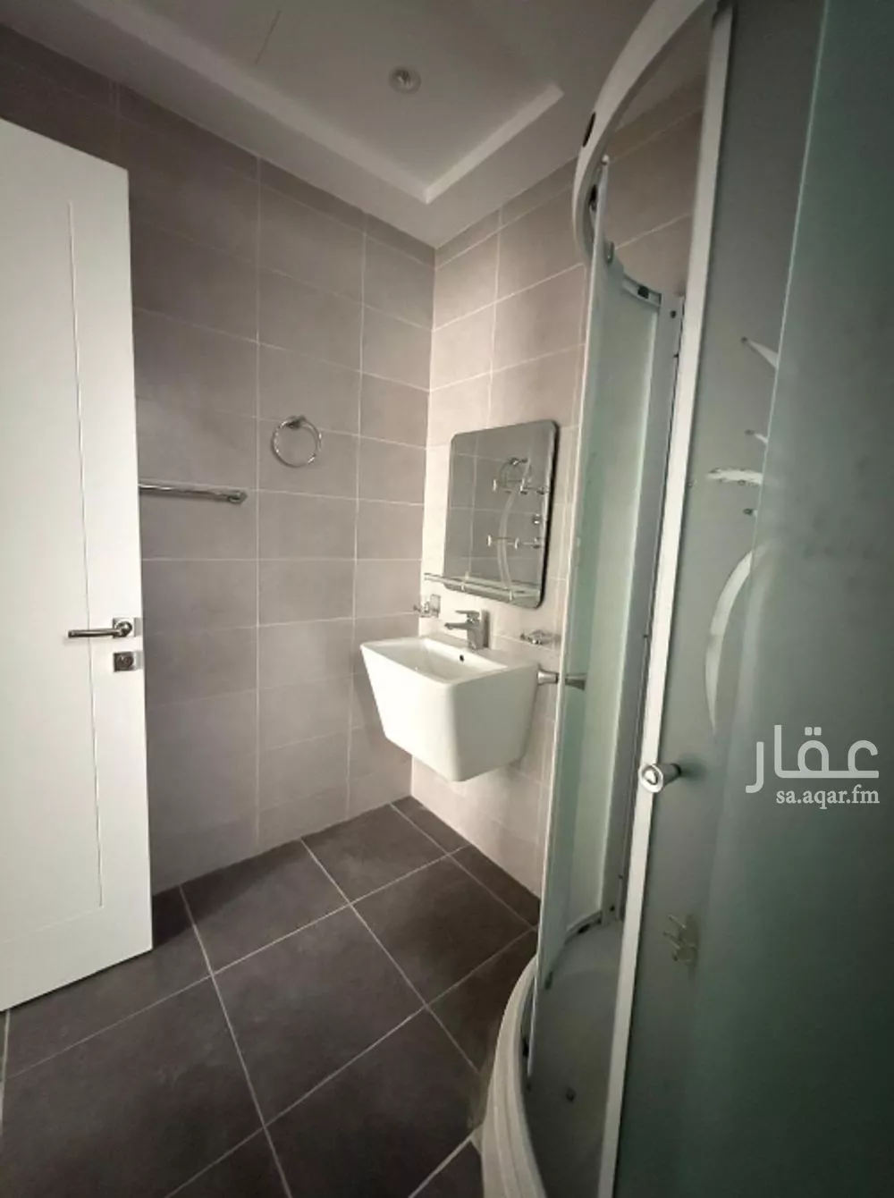 4 bedroom apartment in Al Sadd 5