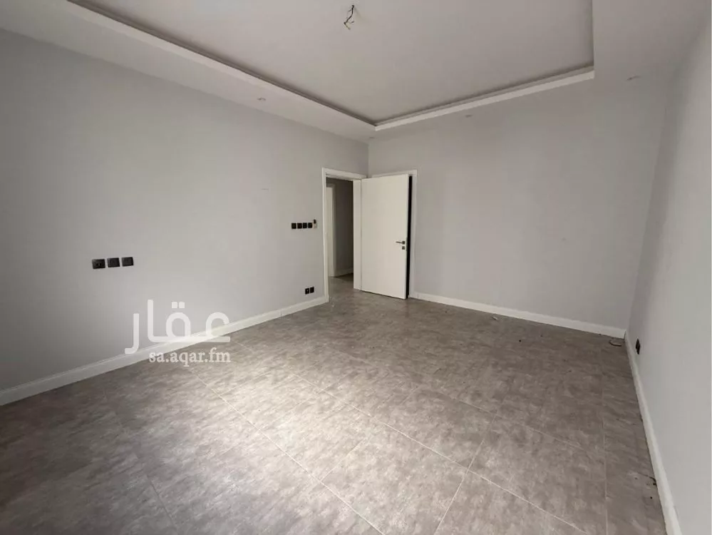 4 bedroom apartment in Al Sadd 7