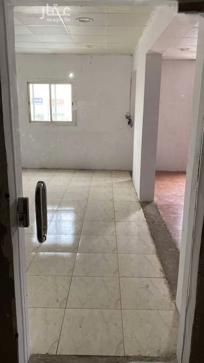 573 sqm office in Al Areedh 2