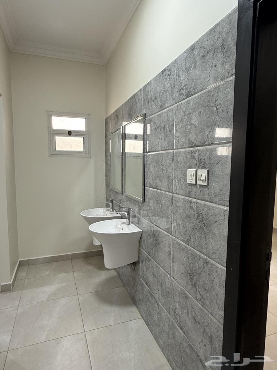 4 bedroom apartment in Al Aridh 8