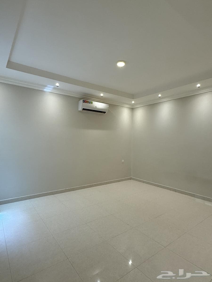 3 bedroom apartment in Al Yasmin 1