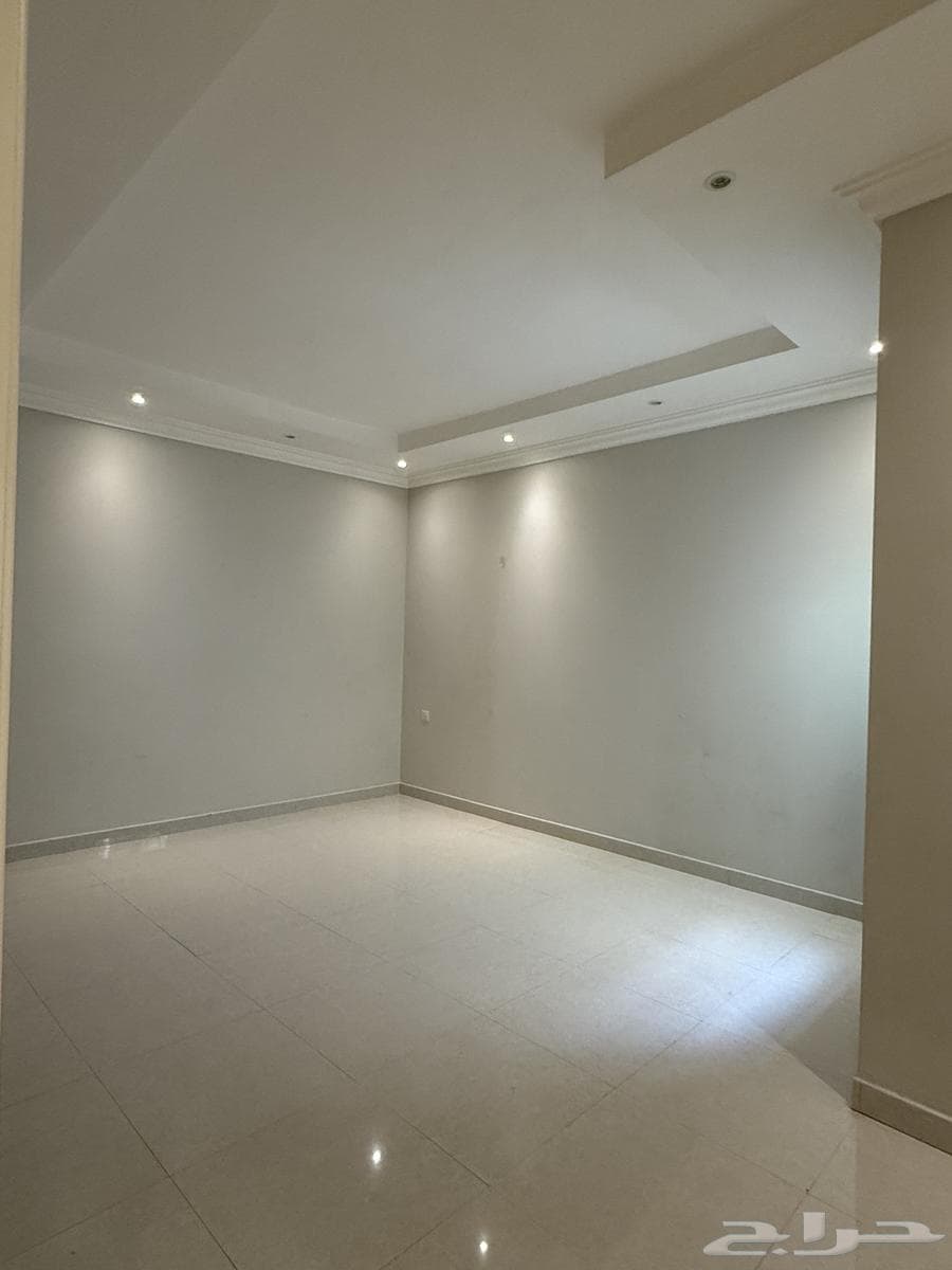 3 bedroom apartment in Al Yasmin 3