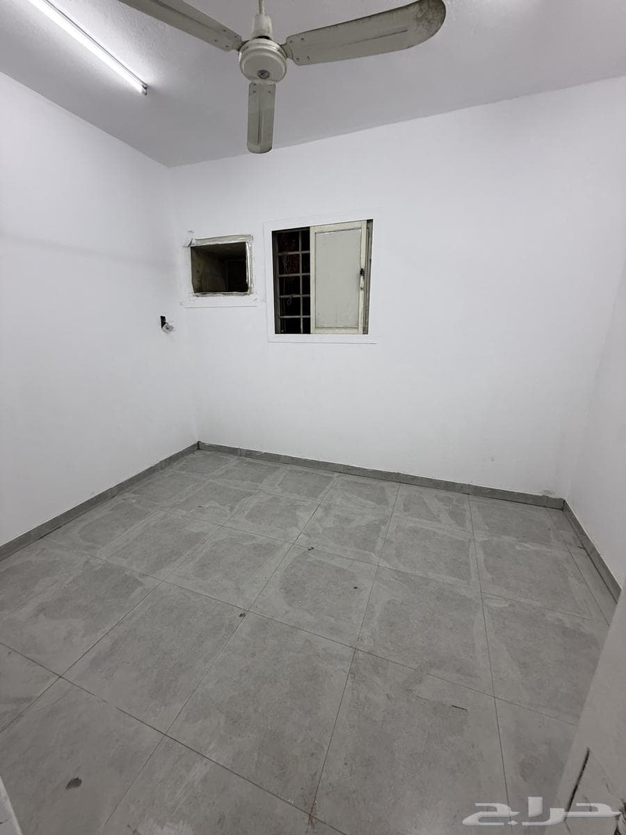 شقة 3 غرف في المرقب 3