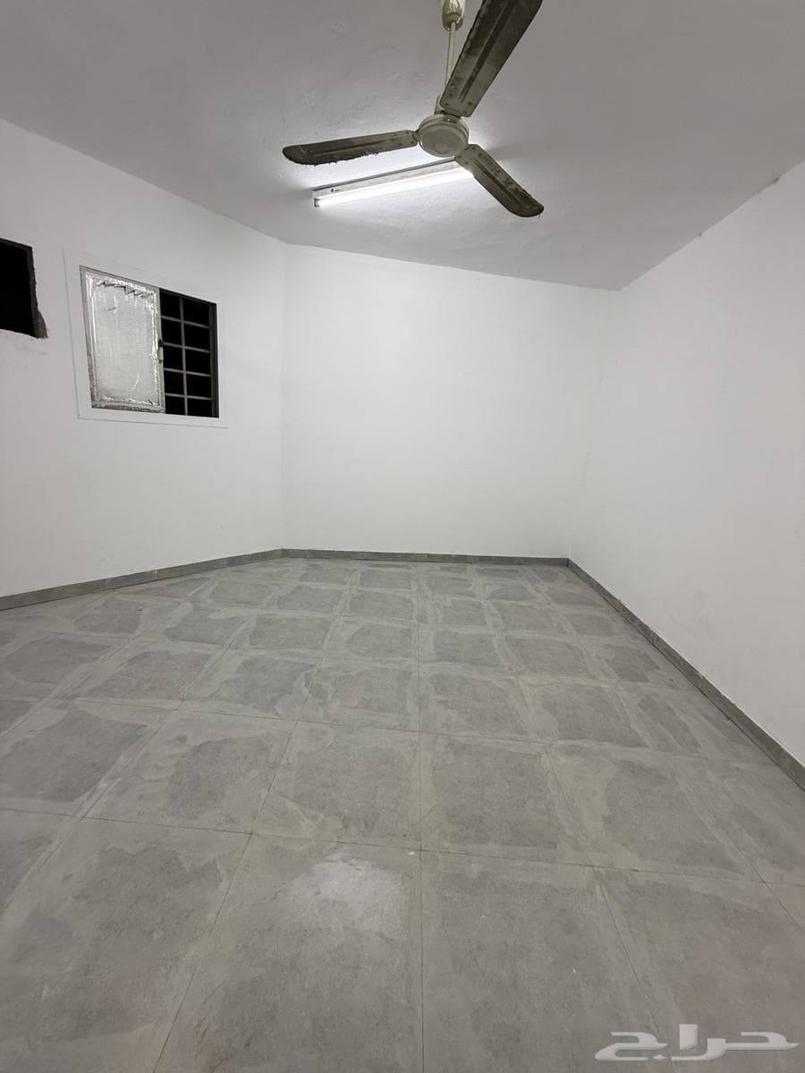 شقة 3 غرف في المرقب 4