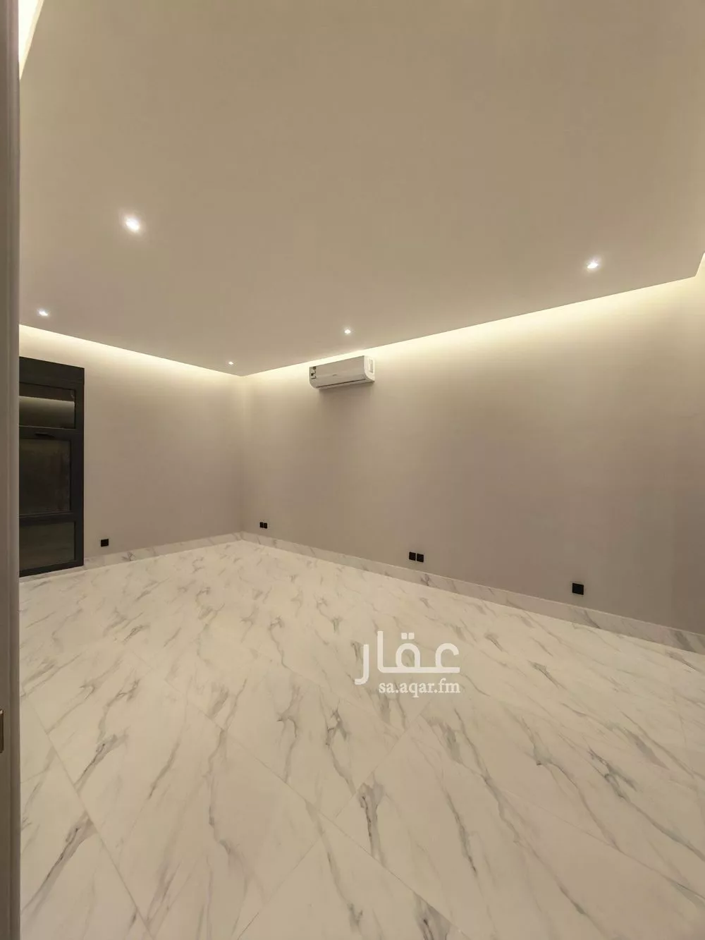 4 bedroom floor in Al Aridh 1