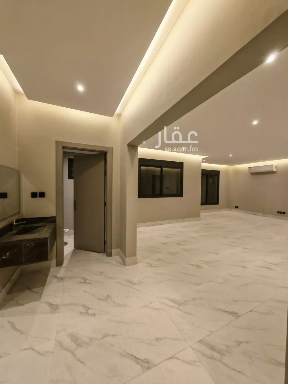 4 bedroom floor in Al Aridh 2
