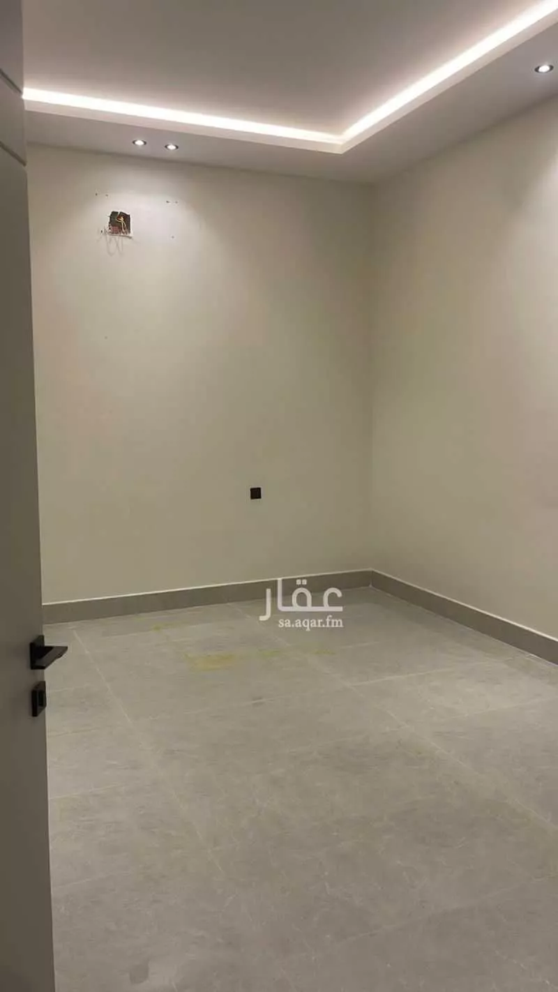5 bedroom floor in Al Janadriyah 2