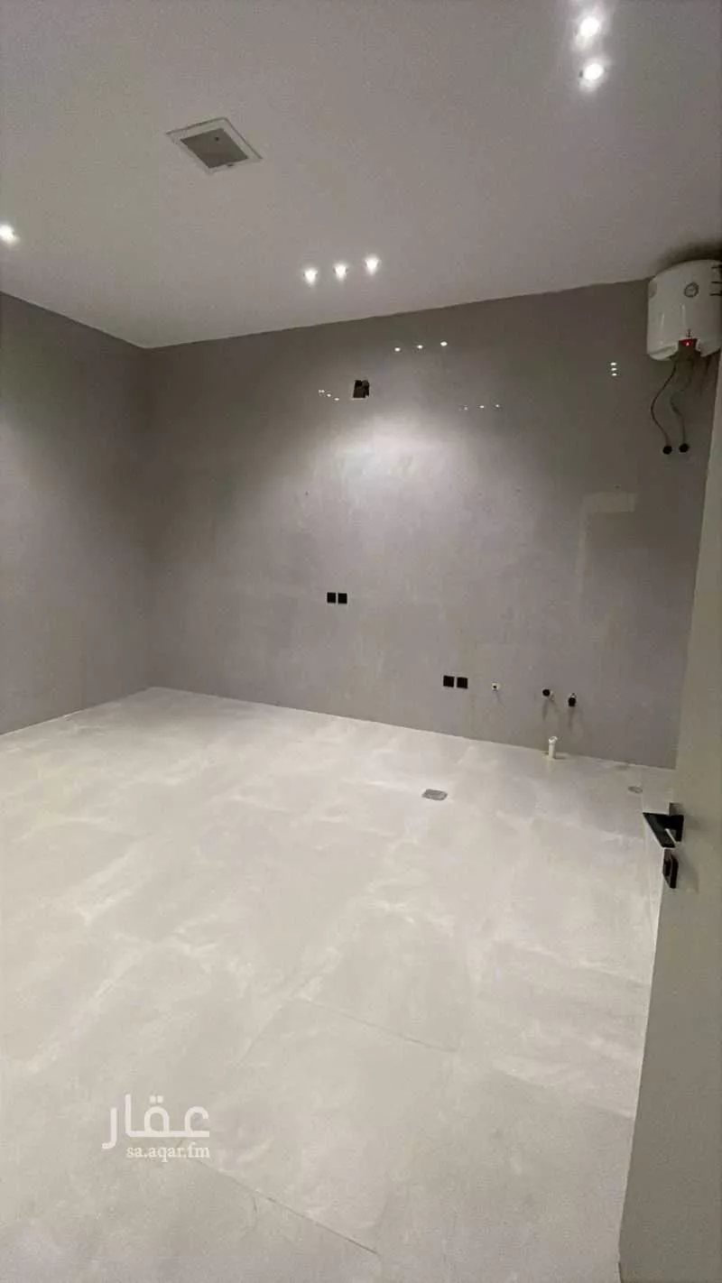 5 bedroom floor in Al Janadriyah 5