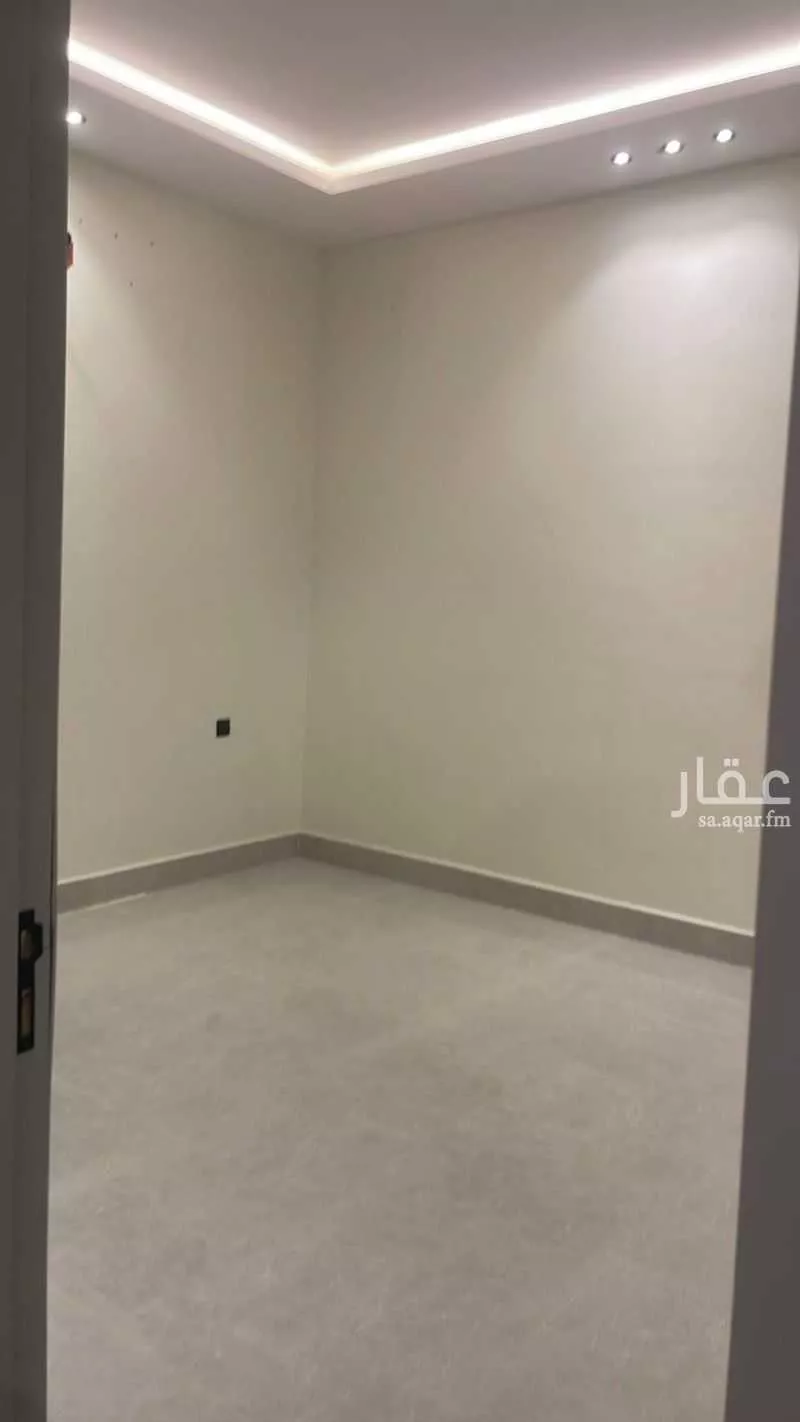 5 bedroom floor in Al Janadriyah 6