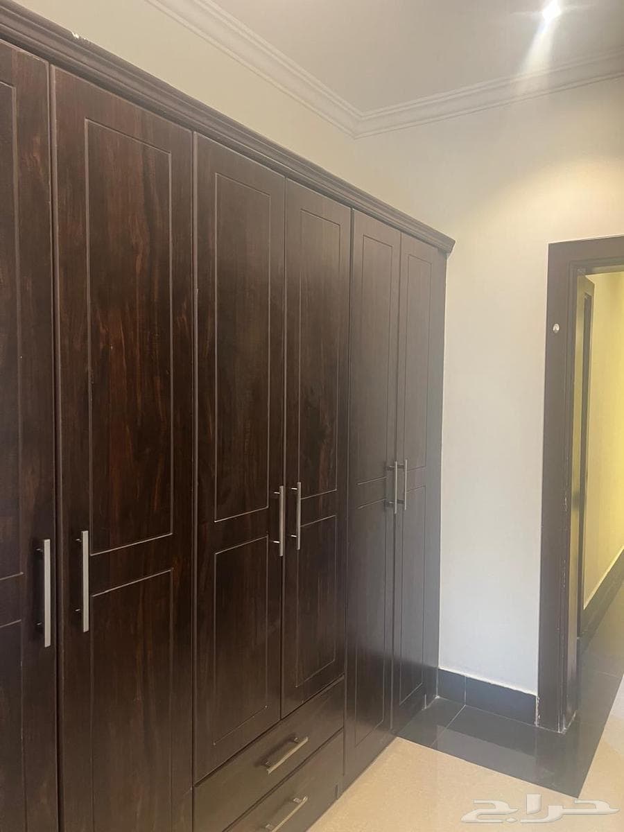 شقة 22 غرف في الملقا 11