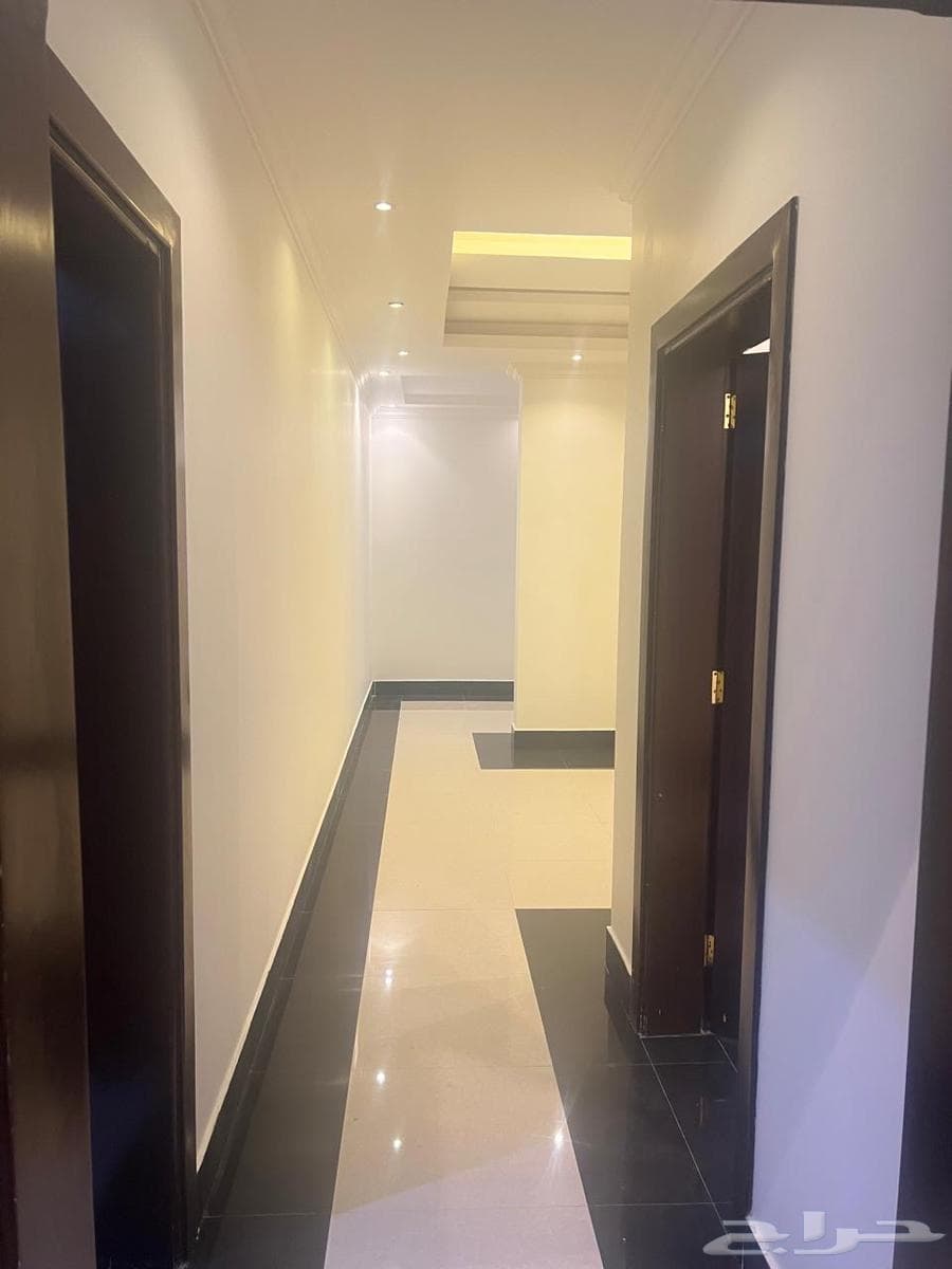 شقة 22 غرف في الملقا 14