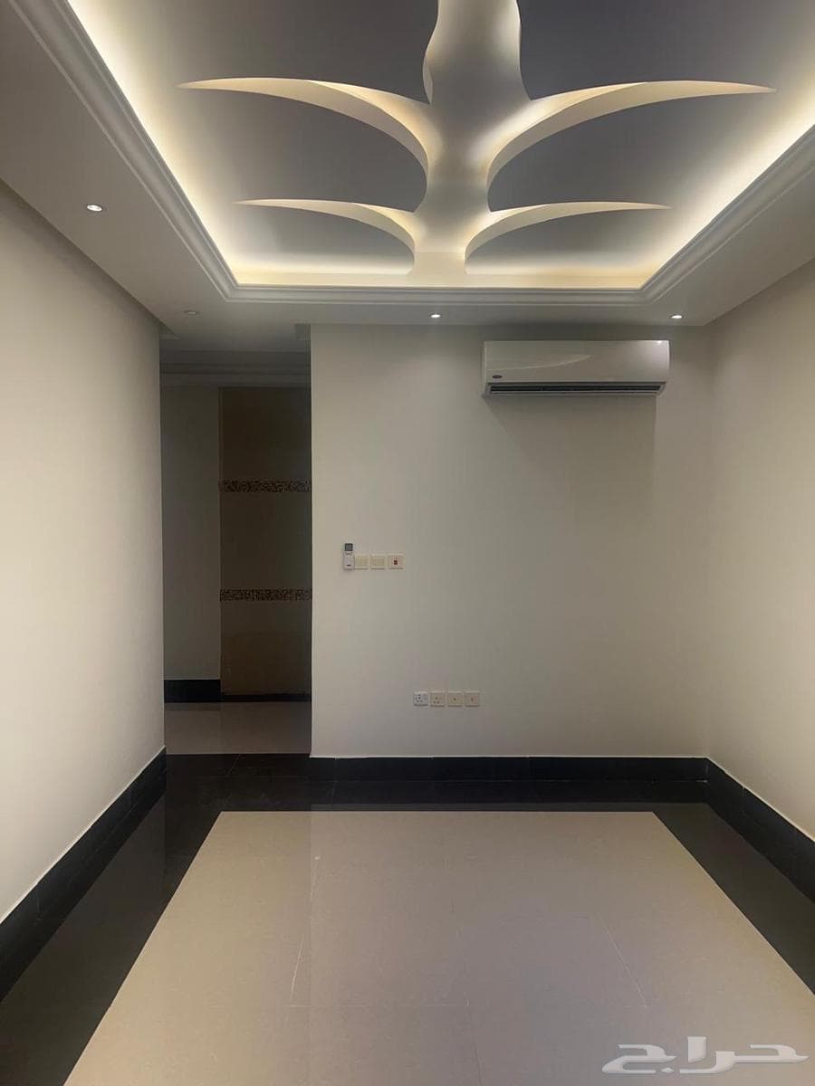 شقة 22 غرف في الملقا 31