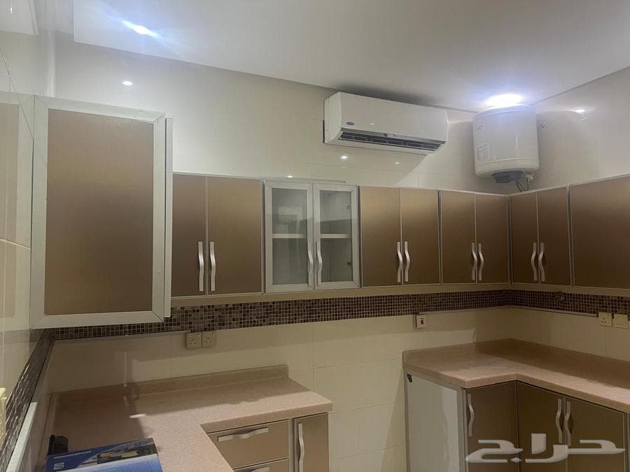 شقة 22 غرف في الملقا 7