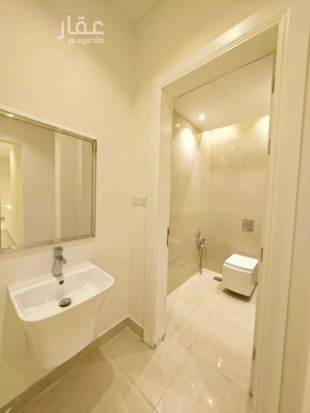 شقة 3 غرف في العارض 7