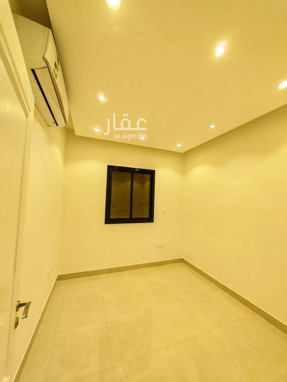 شقة 3 غرف في العارض 10