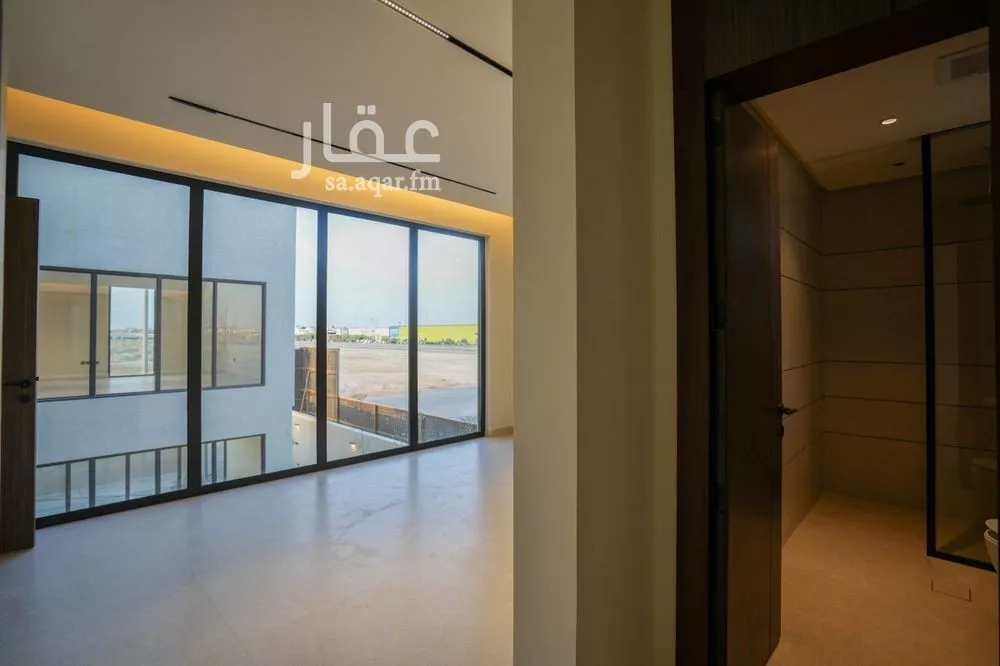 فيلا 5 غرف في العارض 5