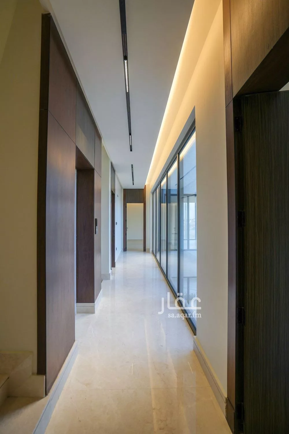 فيلا 5 غرف في العارض 8