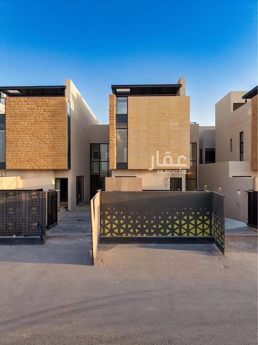 فيلا 5 غرف في العارض 9