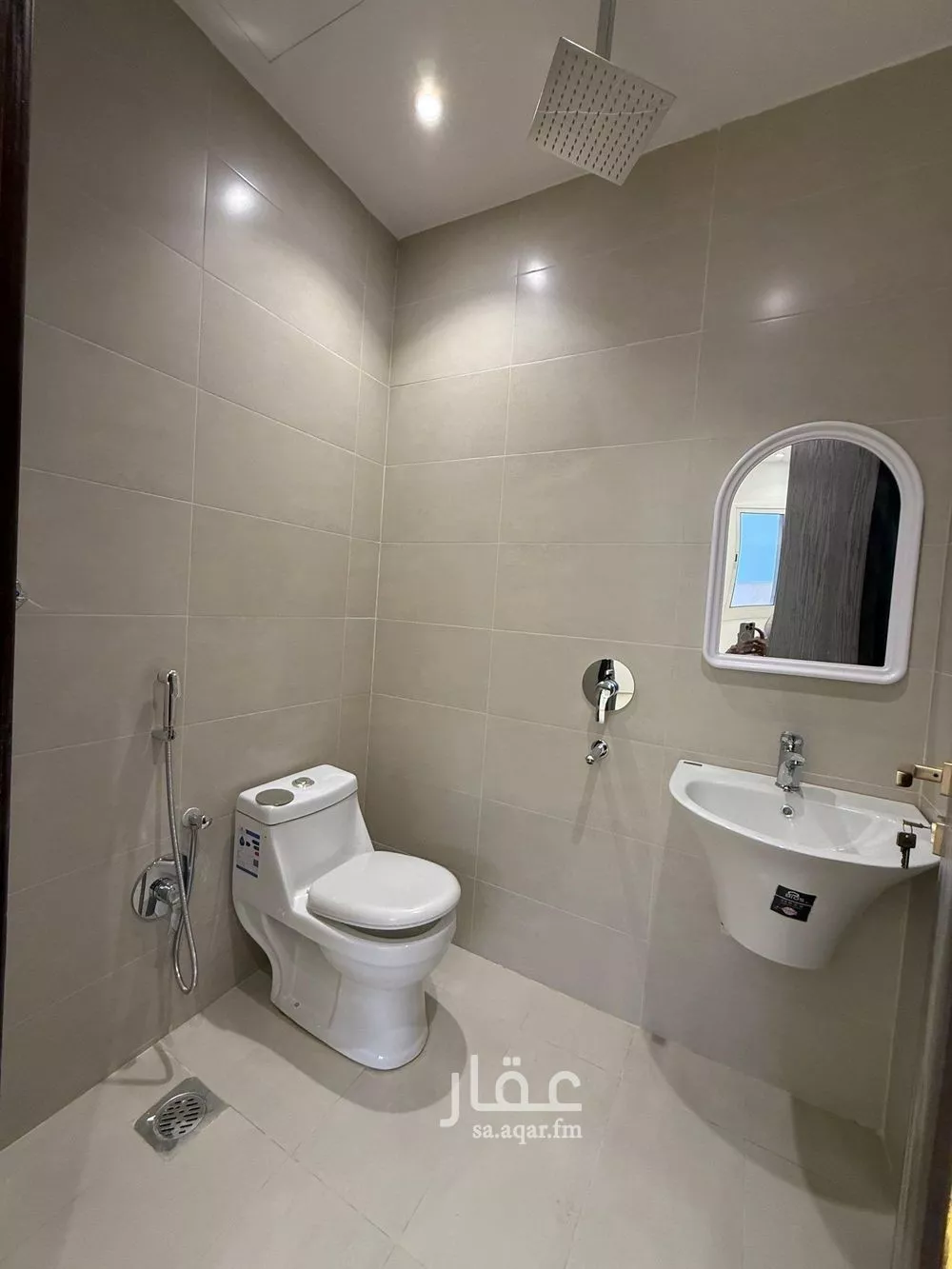 دور 3 غرف في العارض 14