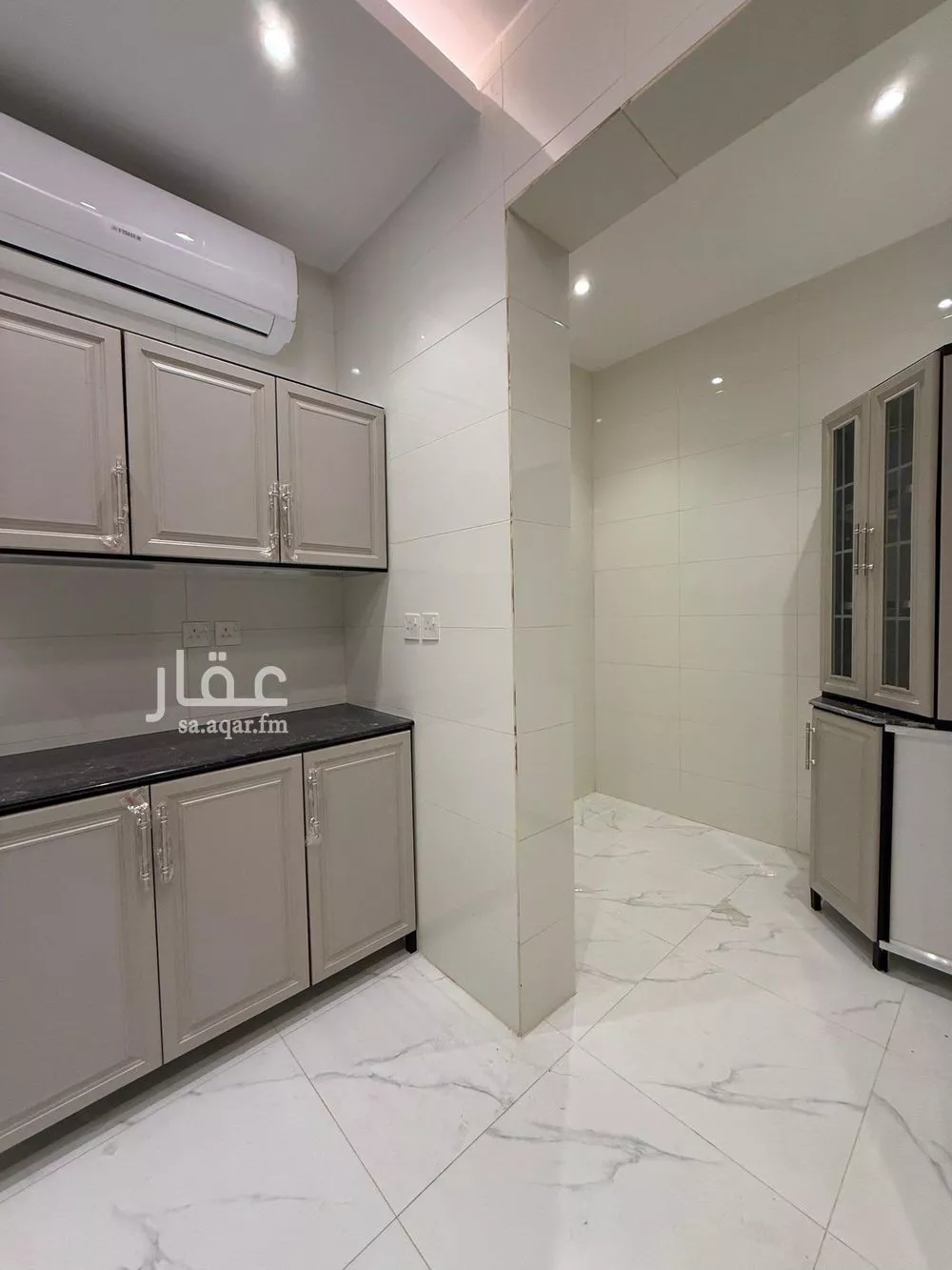 دور 3 غرف في العارض 15