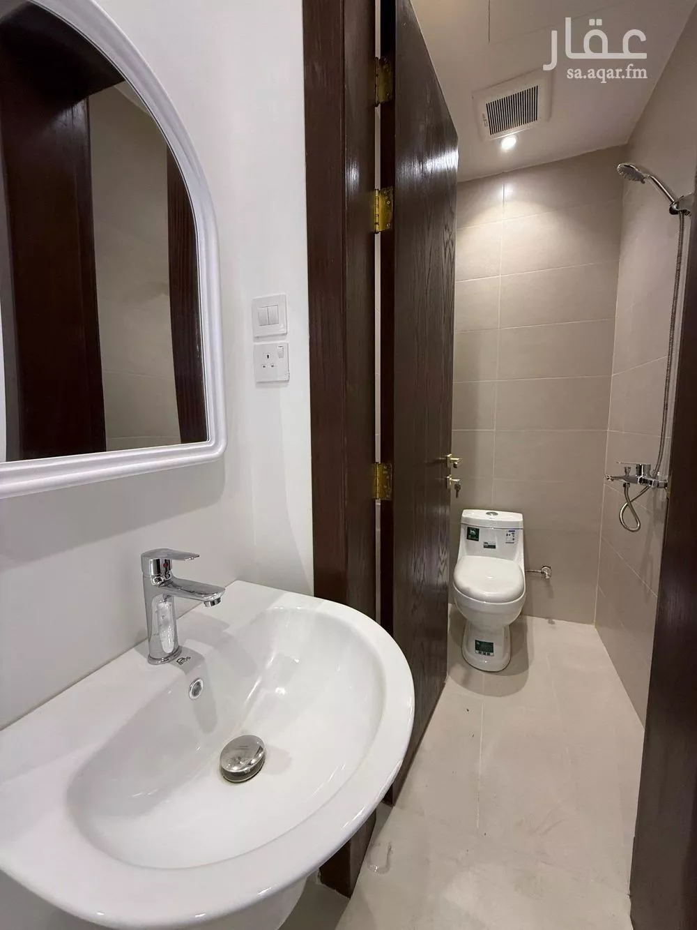 دور 3 غرف في العارض 9