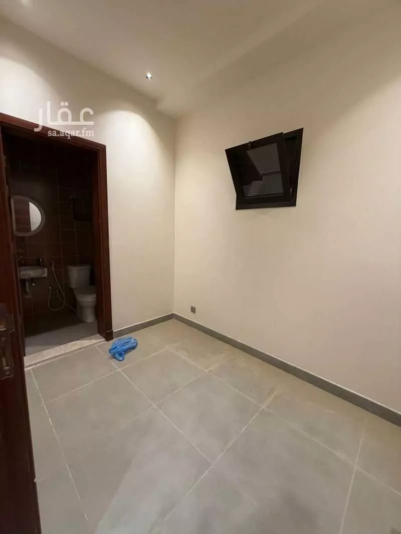 شقة 4 غرف في طيبة 2