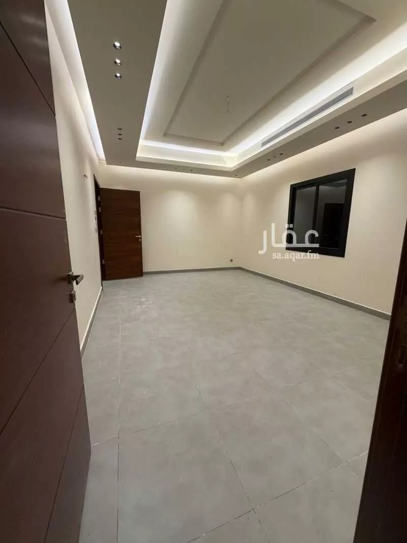 شقة 4 غرف في طيبة 4