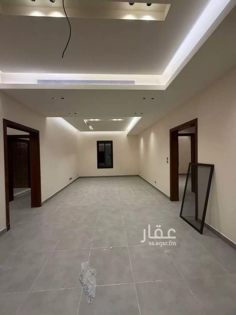 شقة 4 غرف في طيبة 6