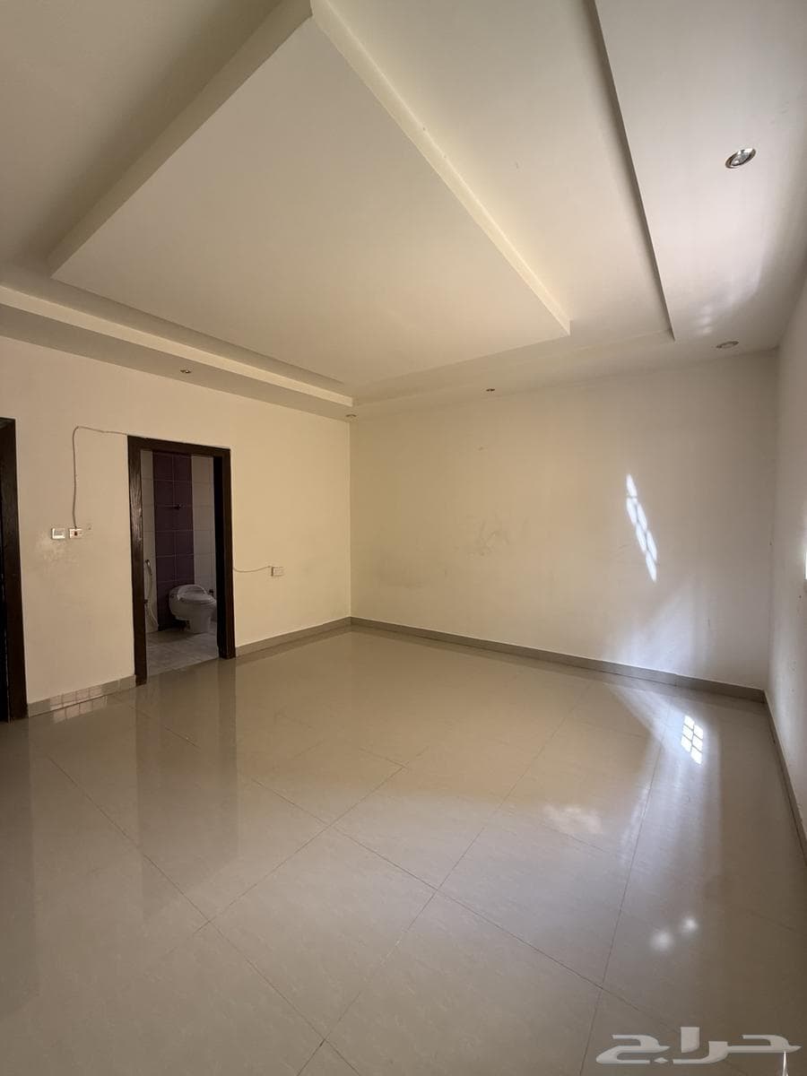 فيلا 8 غرف في الياسمين 6