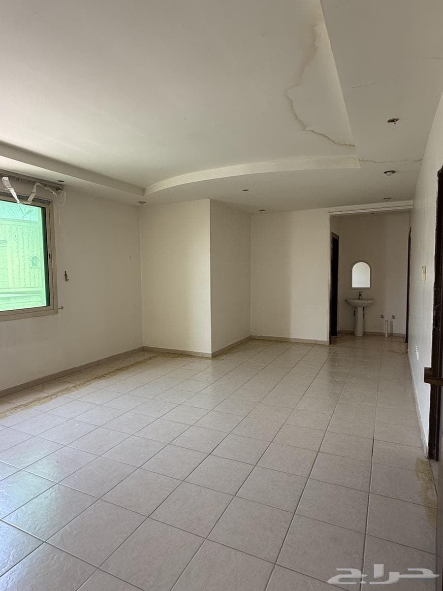 فيلا 8 غرف في الياسمين 7