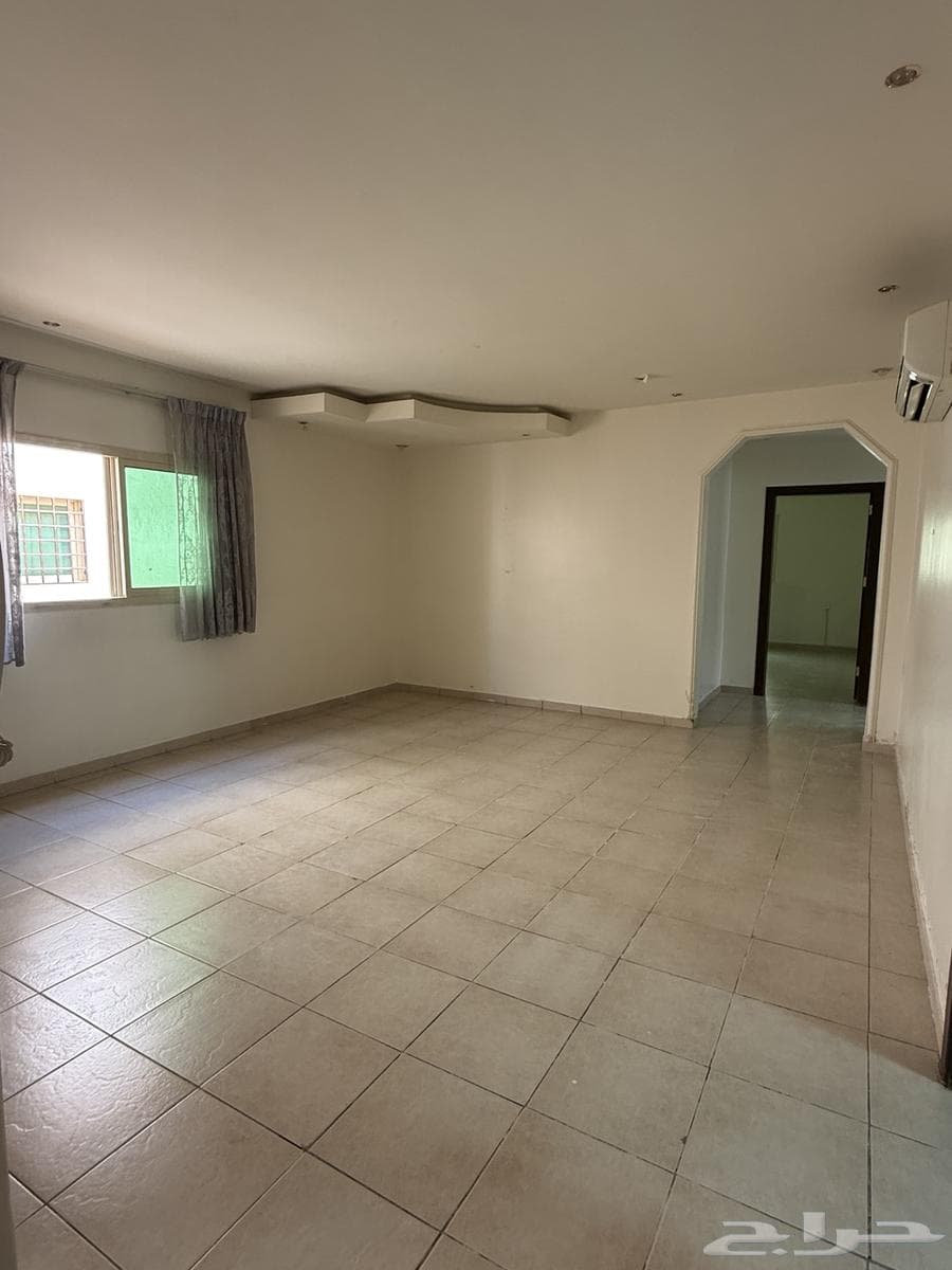 فيلا 8 غرف في الياسمين 9
