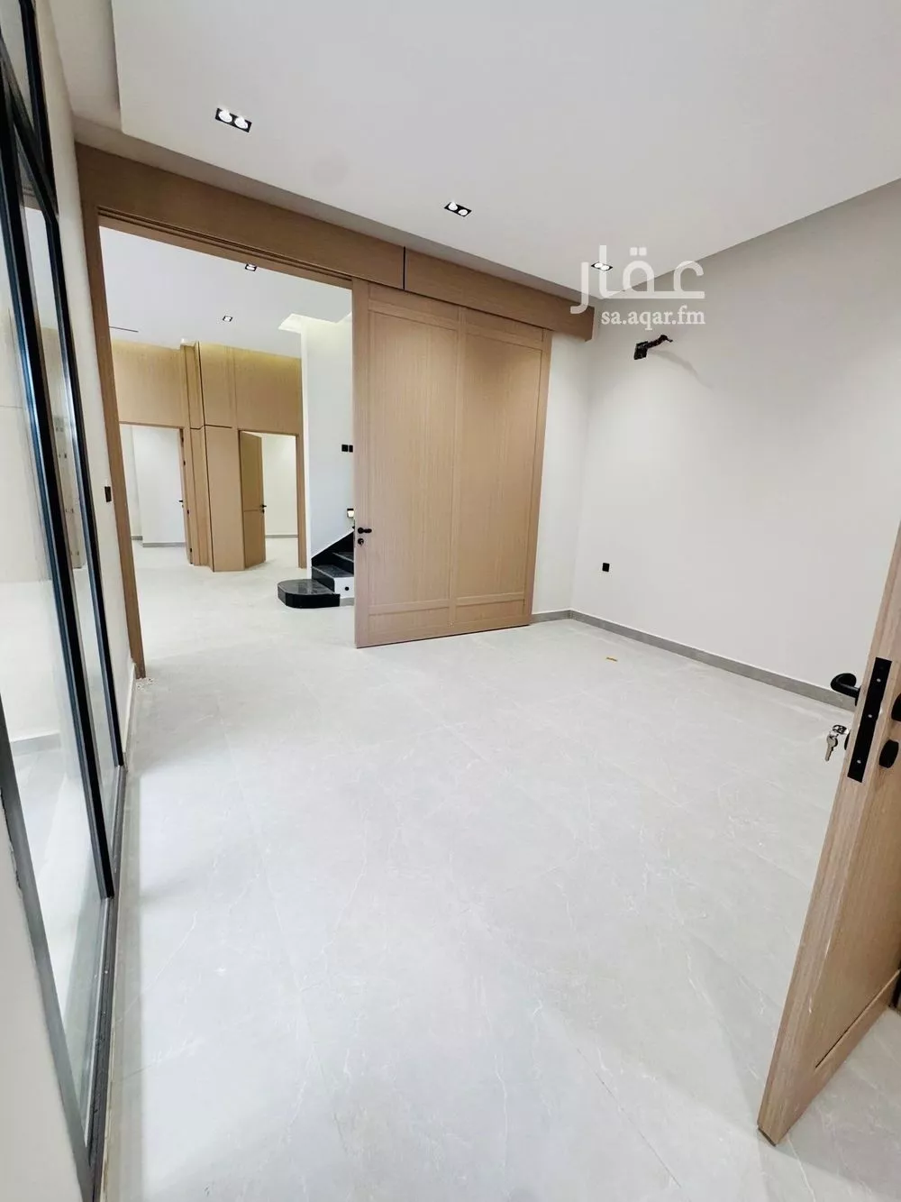 فيلا 5 غرف في الملك فيصل 9