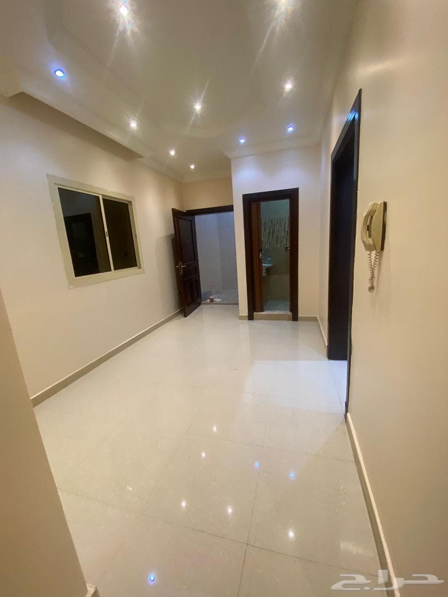 شقة 4 غرف في البساتين 7