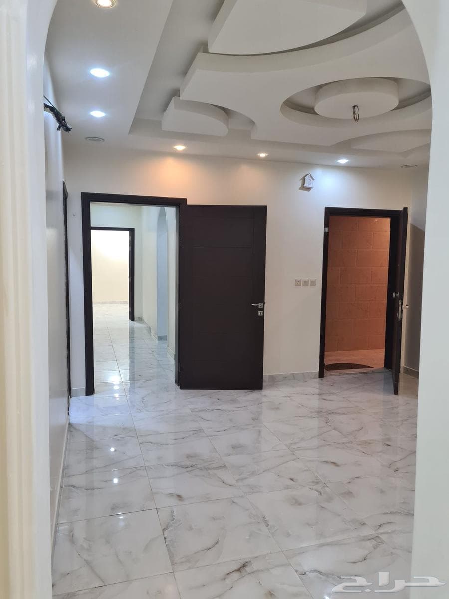 شقة 4 غرف في الياقوت 2