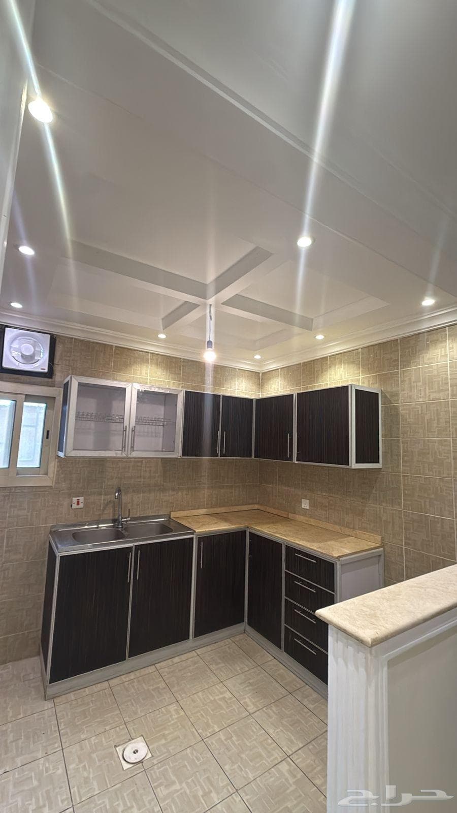 شقة 2 غرف في العزيزية 6