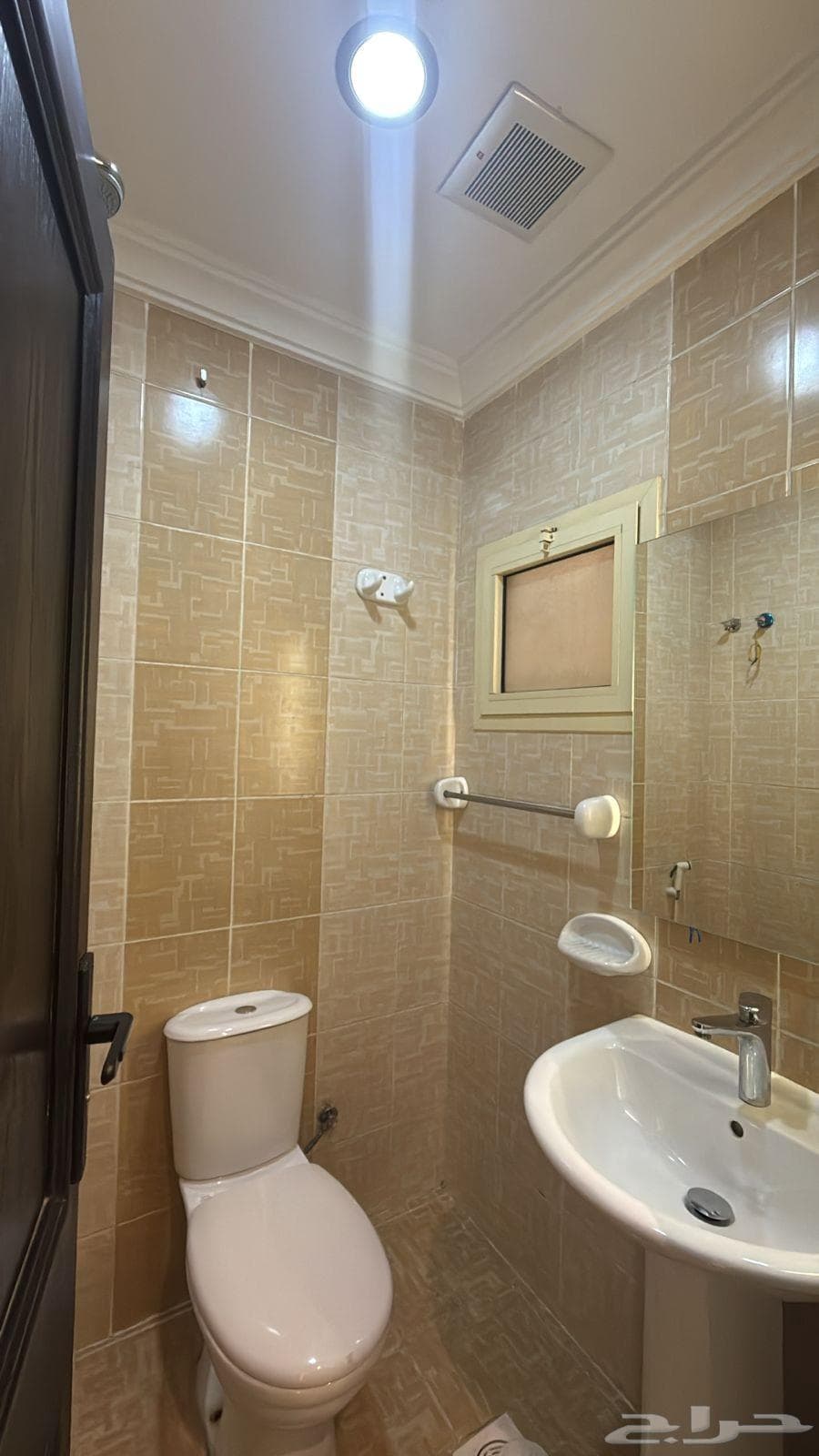 شقة 2 غرف في العزيزية 8