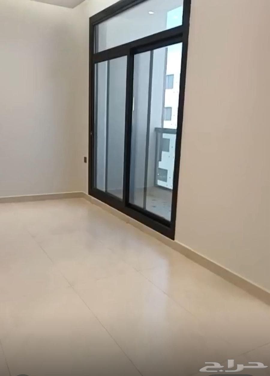 شقة  في السلامة 6