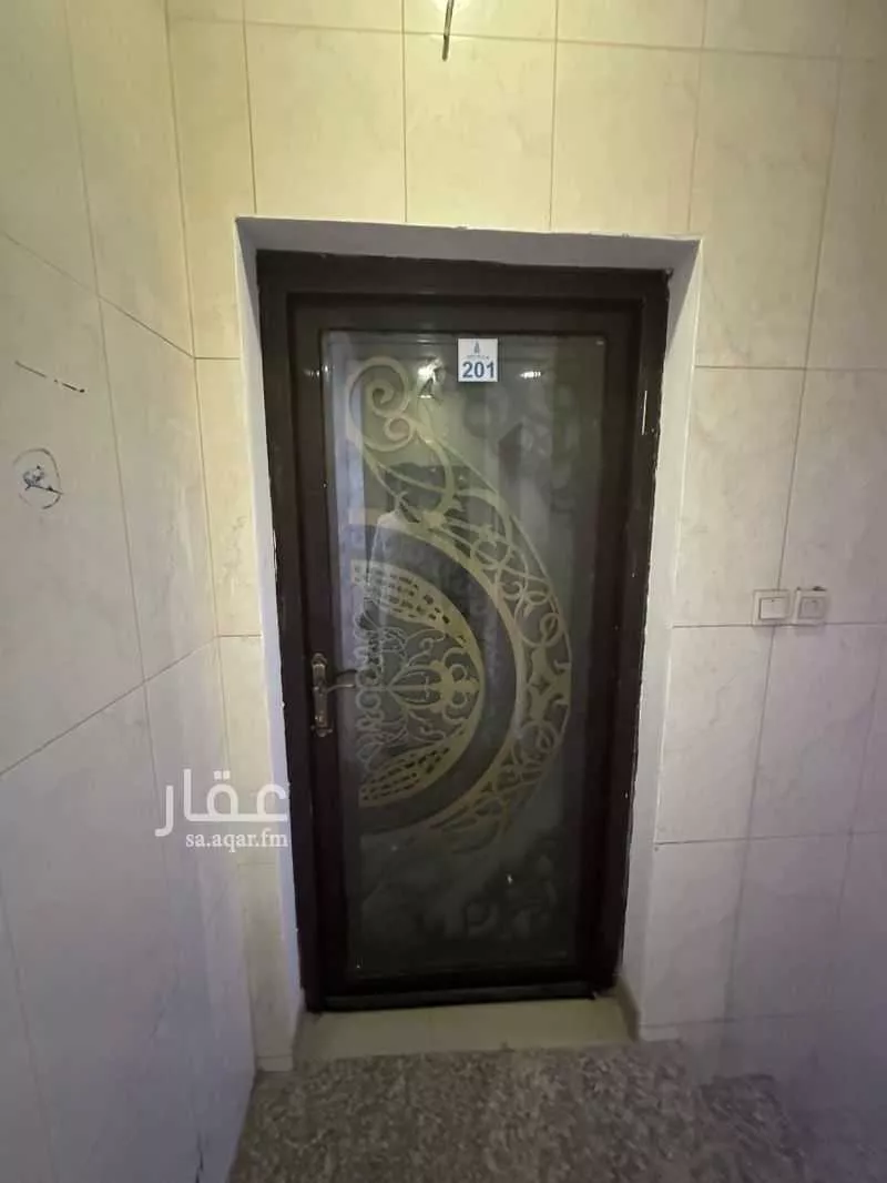 شقة 1 غرف في احد 3