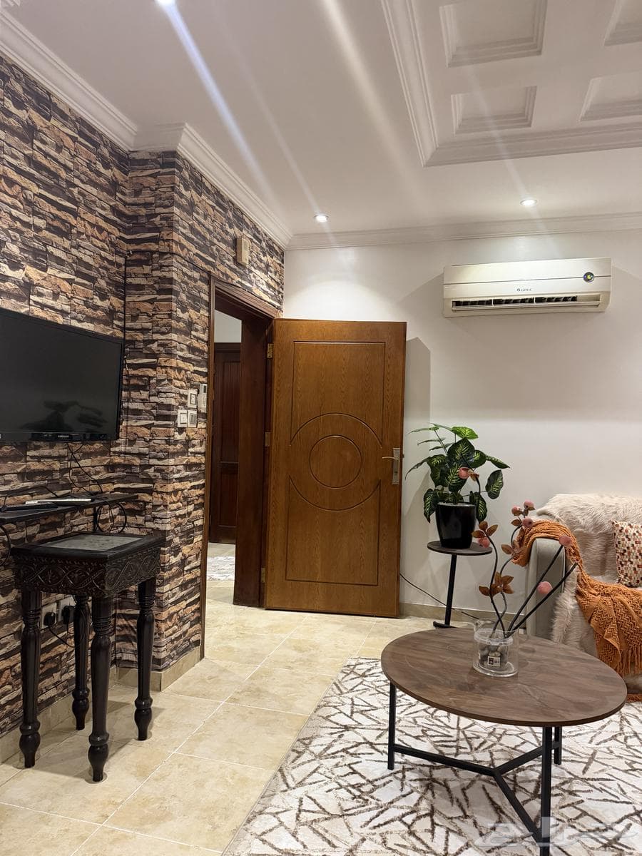 شقة 5 غرف في الزهراء 11